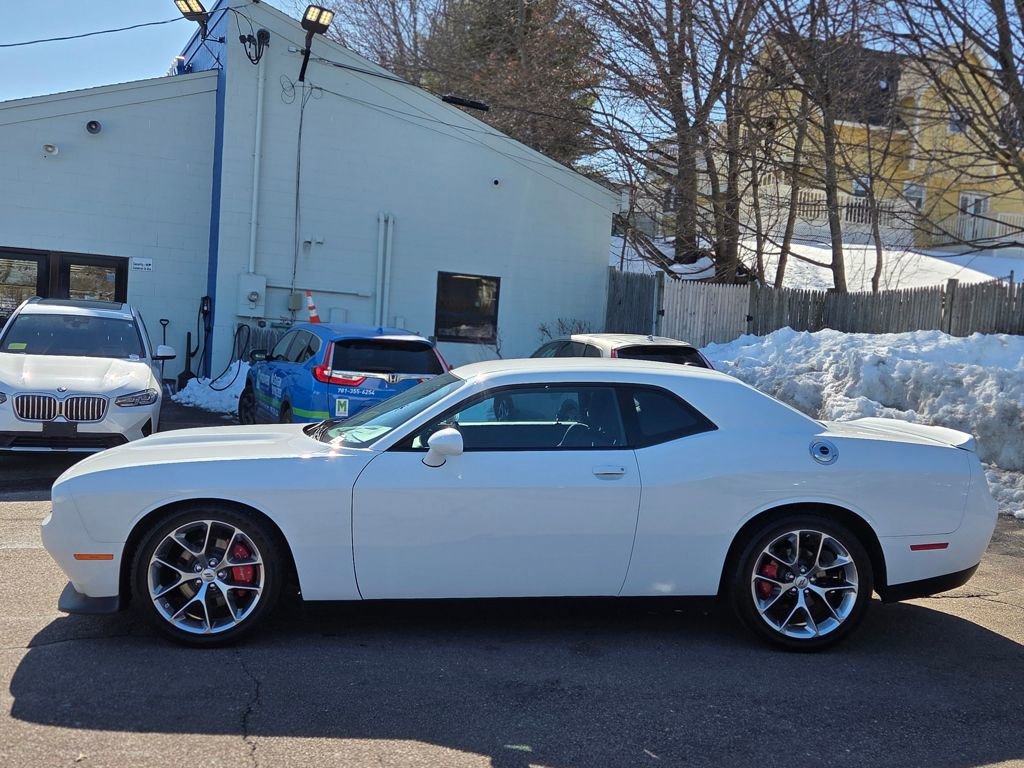 Used 2022 Dodge Challenger GT image 3