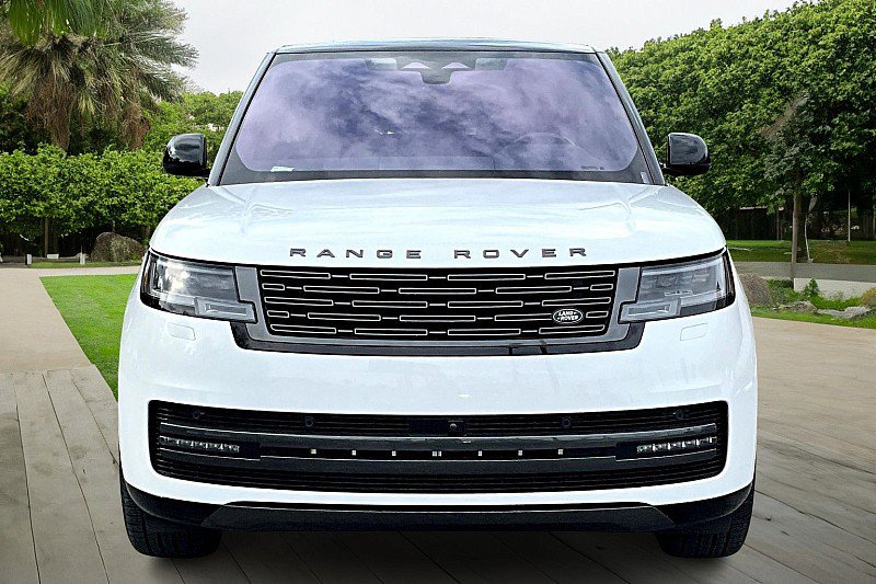 Used 2023 Land Rover Range Rover SE image 3