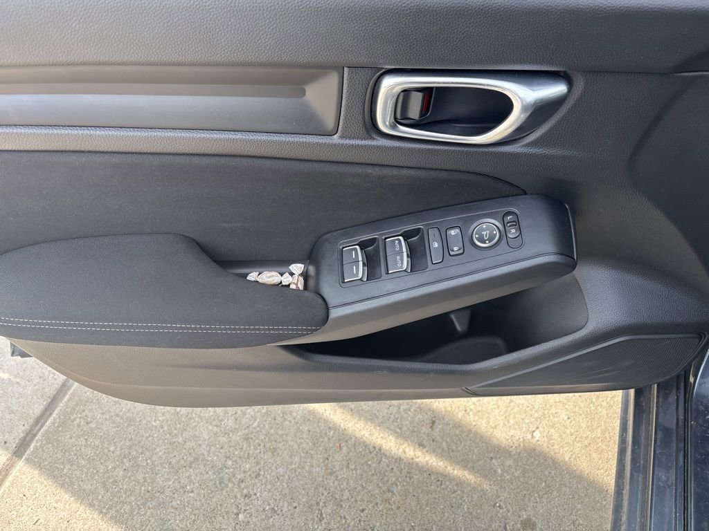 Used 2025 Honda Civic Sport image 8