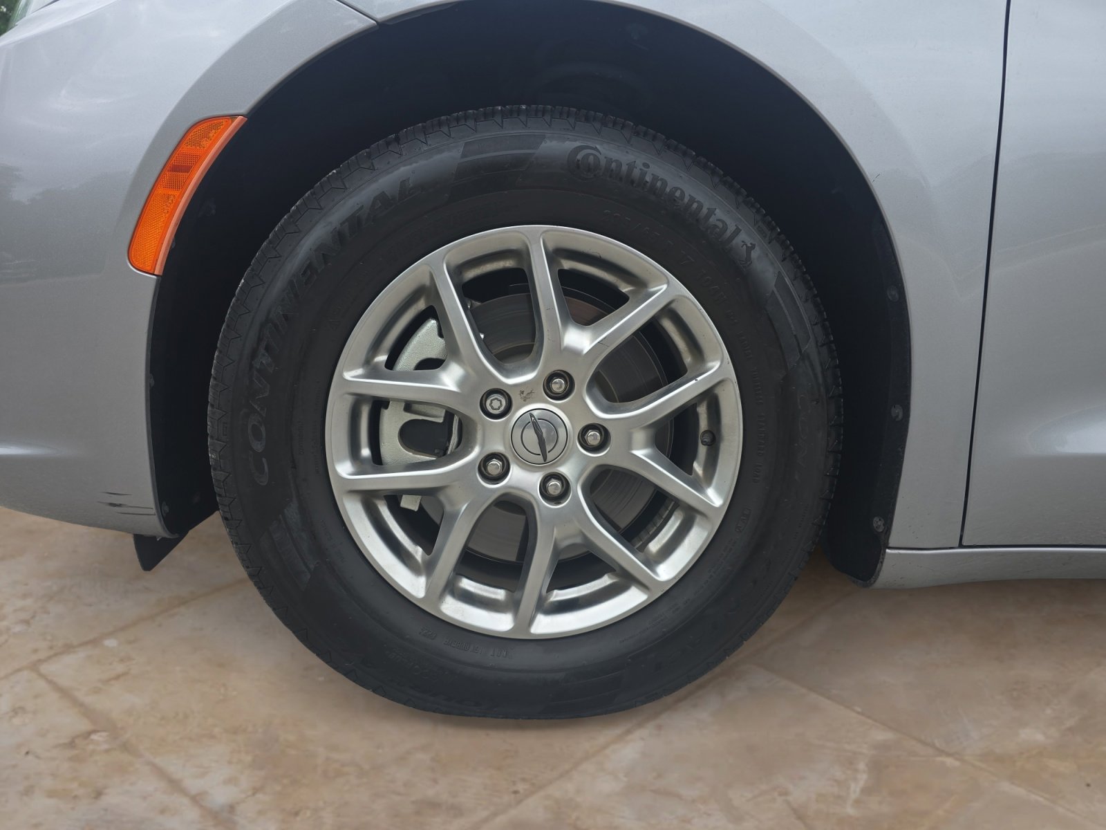 Used 2021 Chrysler Pacifica Touring image 27