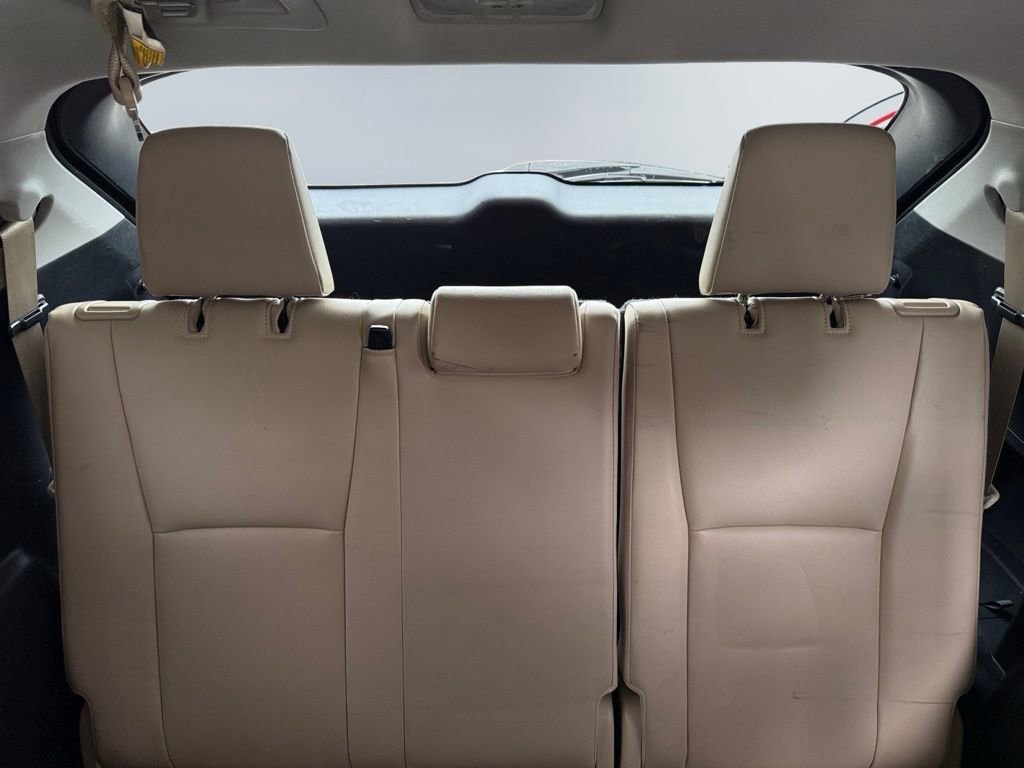 Used 2020 Toyota Highlander XLE FWD image 21