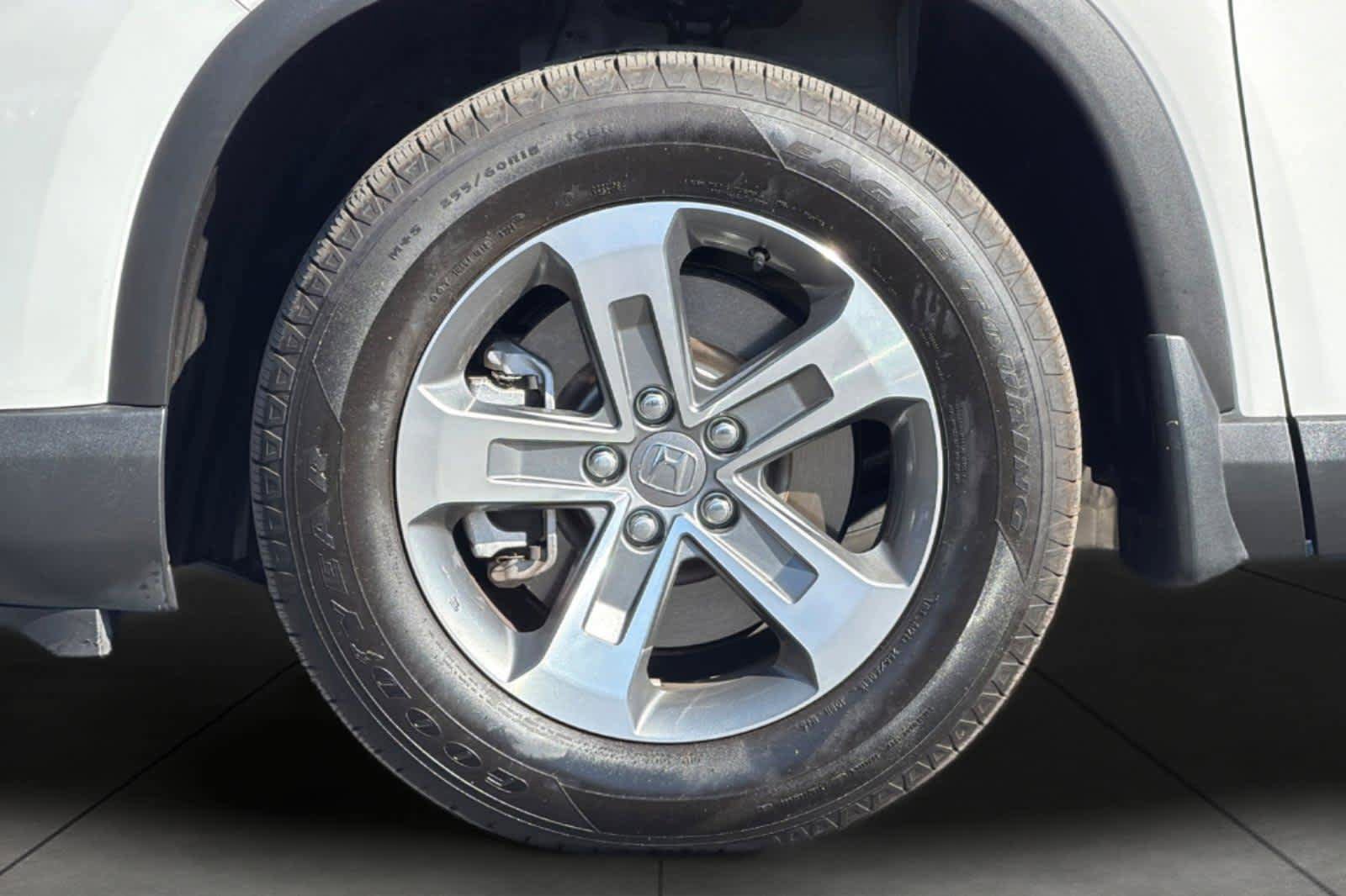 Used 2025 Honda Pilot EX-L image 11