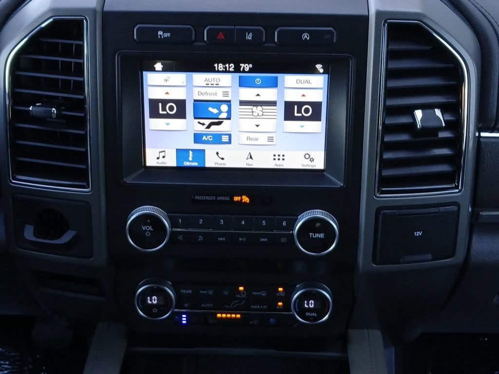Used 2019 Ford Expedition XLT w/ Equipment Group 202A RWD image 4