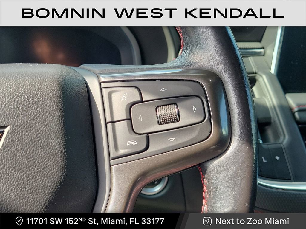 Used 2023 Chevrolet Suburban RST w/ Luxury Package image 16