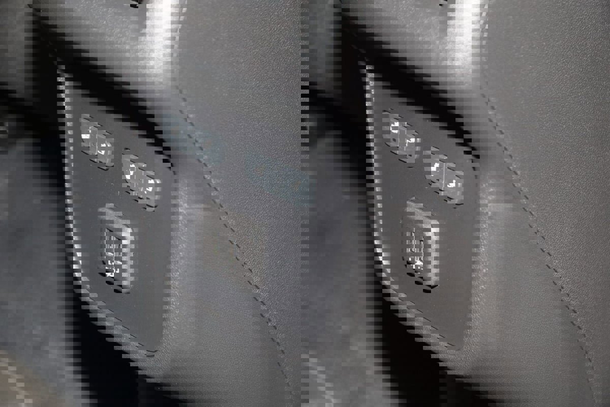 Used 2021 Chevrolet Equinox Premier AWD/4WD image 15