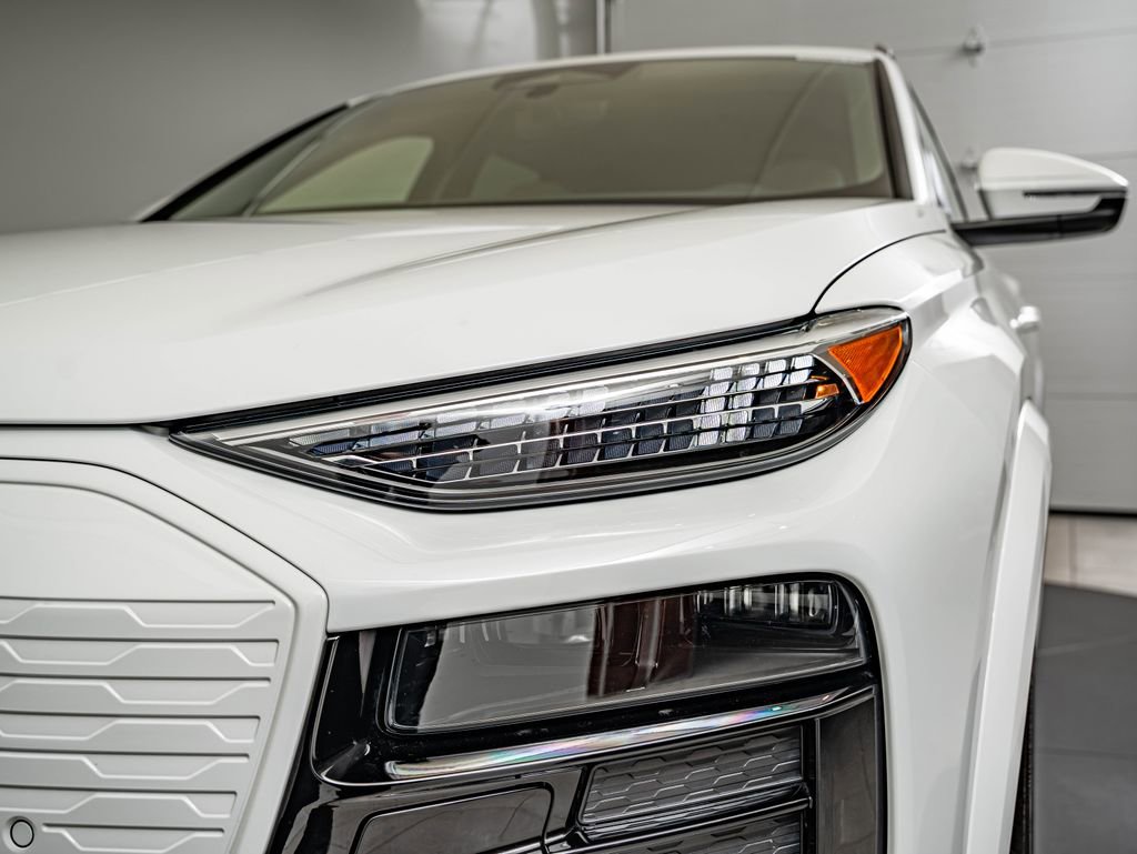 Certified 2025 Audi Q6 e-tron Premium Plus w/ Premium Plus AWD/4WD image 13