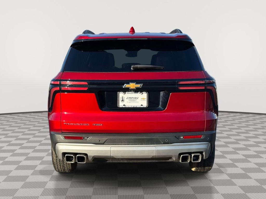 Used 2025 Chevrolet Traverse LT w/ Driver Confidence Package AWD/4WD image 6