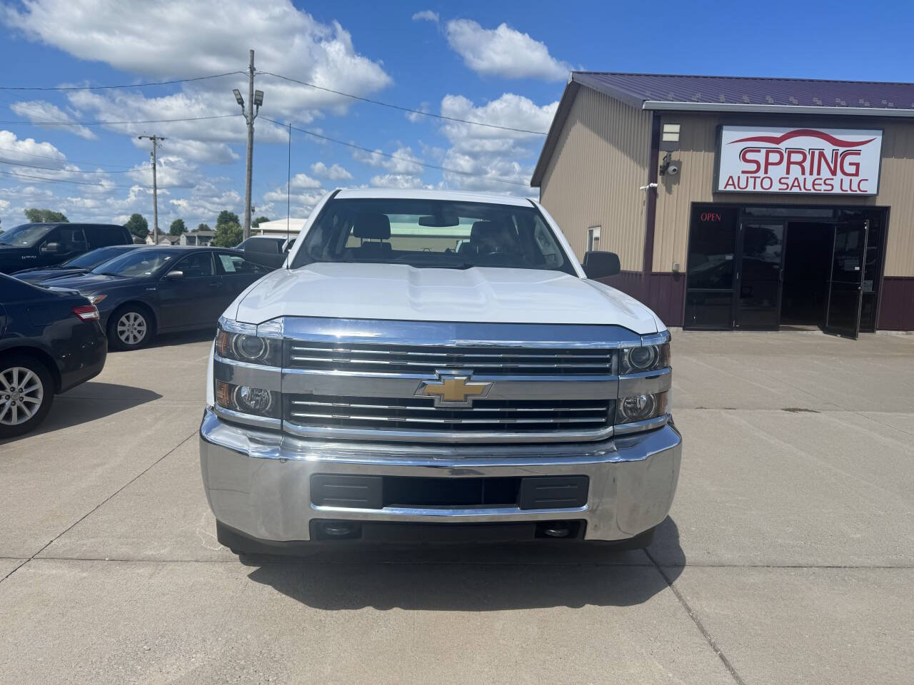Used 2018 Chevrolet Silverado 2500 W/T AWD/4WD image 4