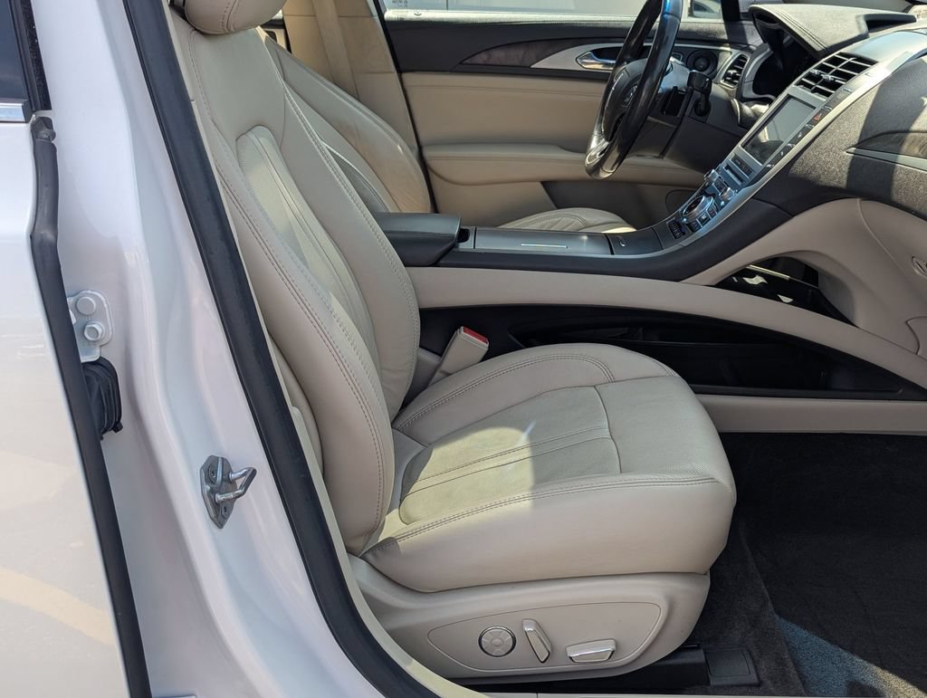 Used 2017 Lincoln MKZ Reserve w/ Technology Package AWD/4WD image 27