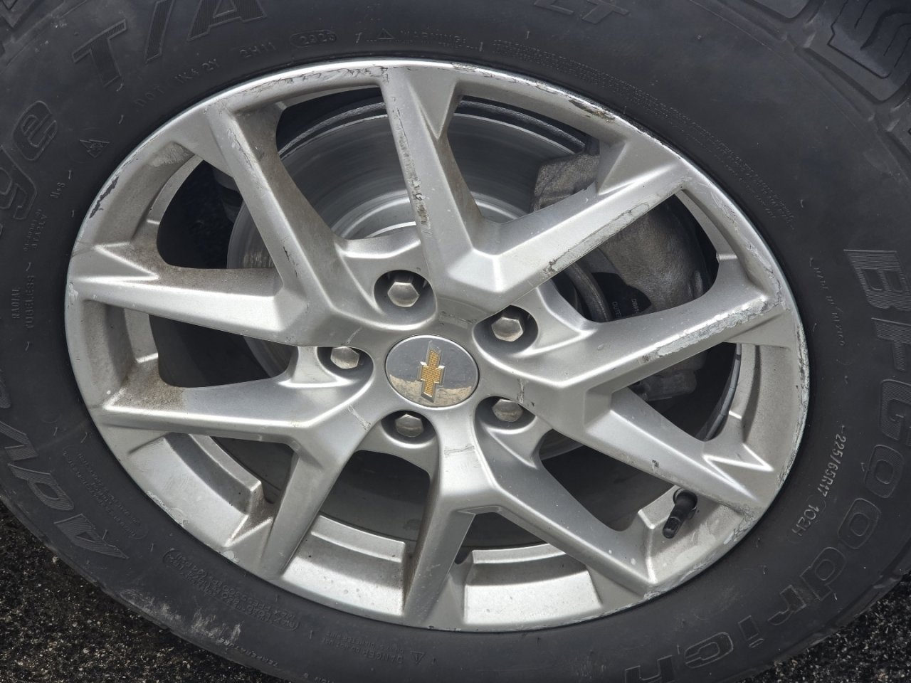 Used 2022 Chevrolet Equinox LT w/ LPO, Floor Liner Package image 9