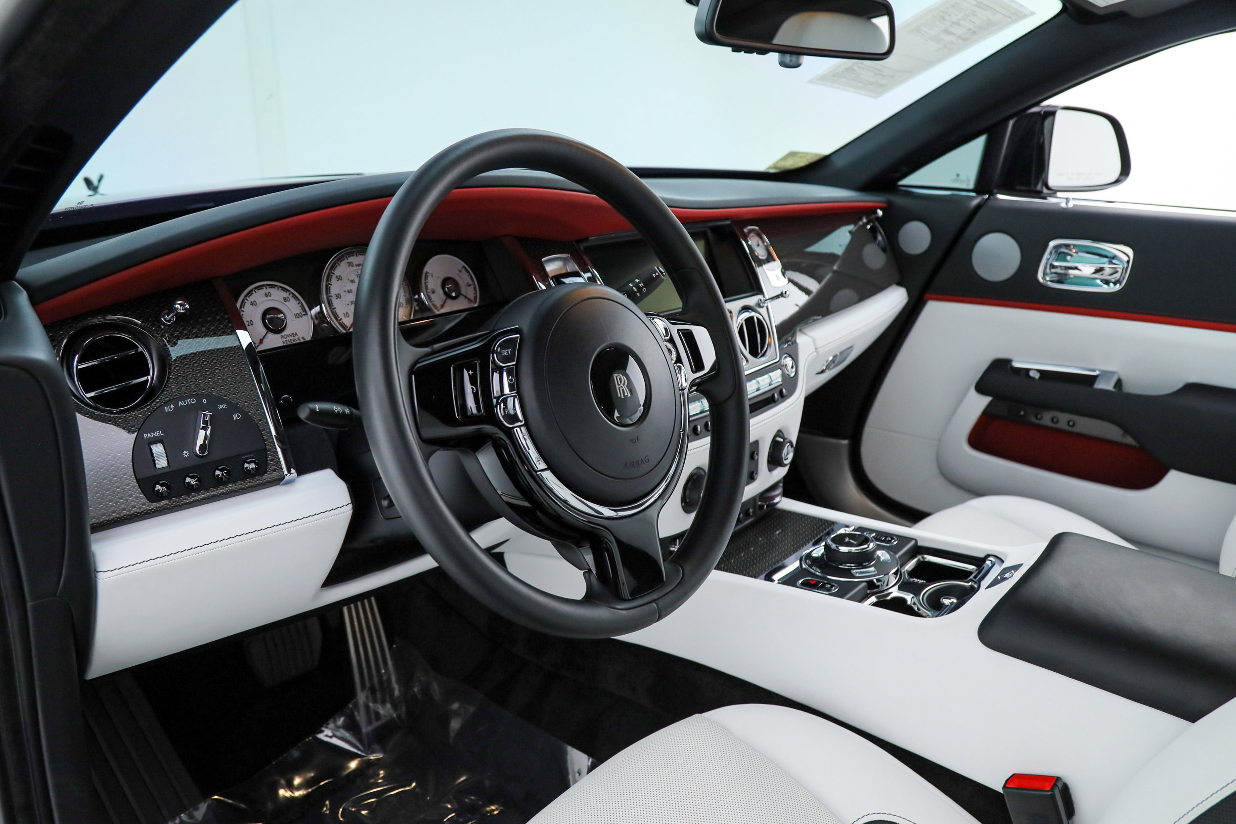 Used 2021 Rolls-Royce Wraith RWD image 31