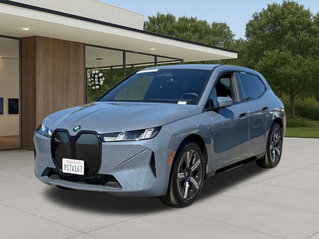 Used 2026 BMW iX xDrive45 image 2