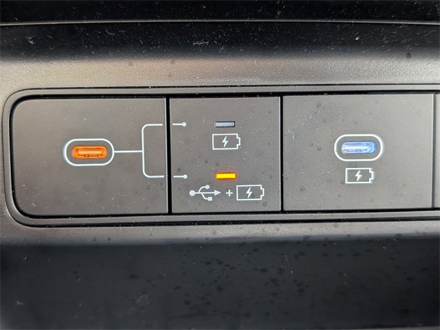 Used 2025 Hyundai Tucson SE image 18