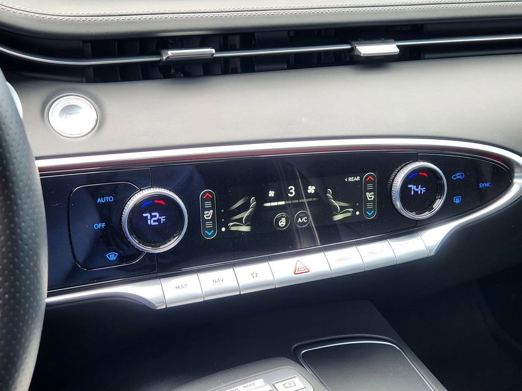 Used 2023 Genesis GV70 2.5T w/ Sport Prestige Package image 20