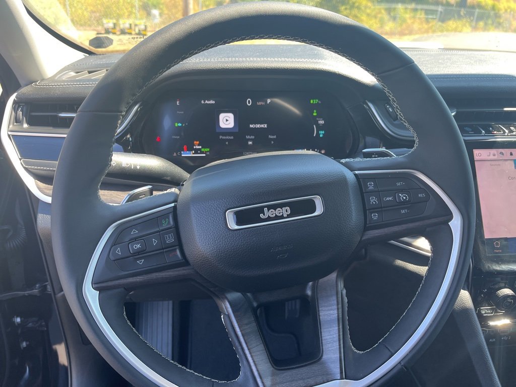 Used 2023 Jeep Grand Cherokee 4WD 4xe image 13