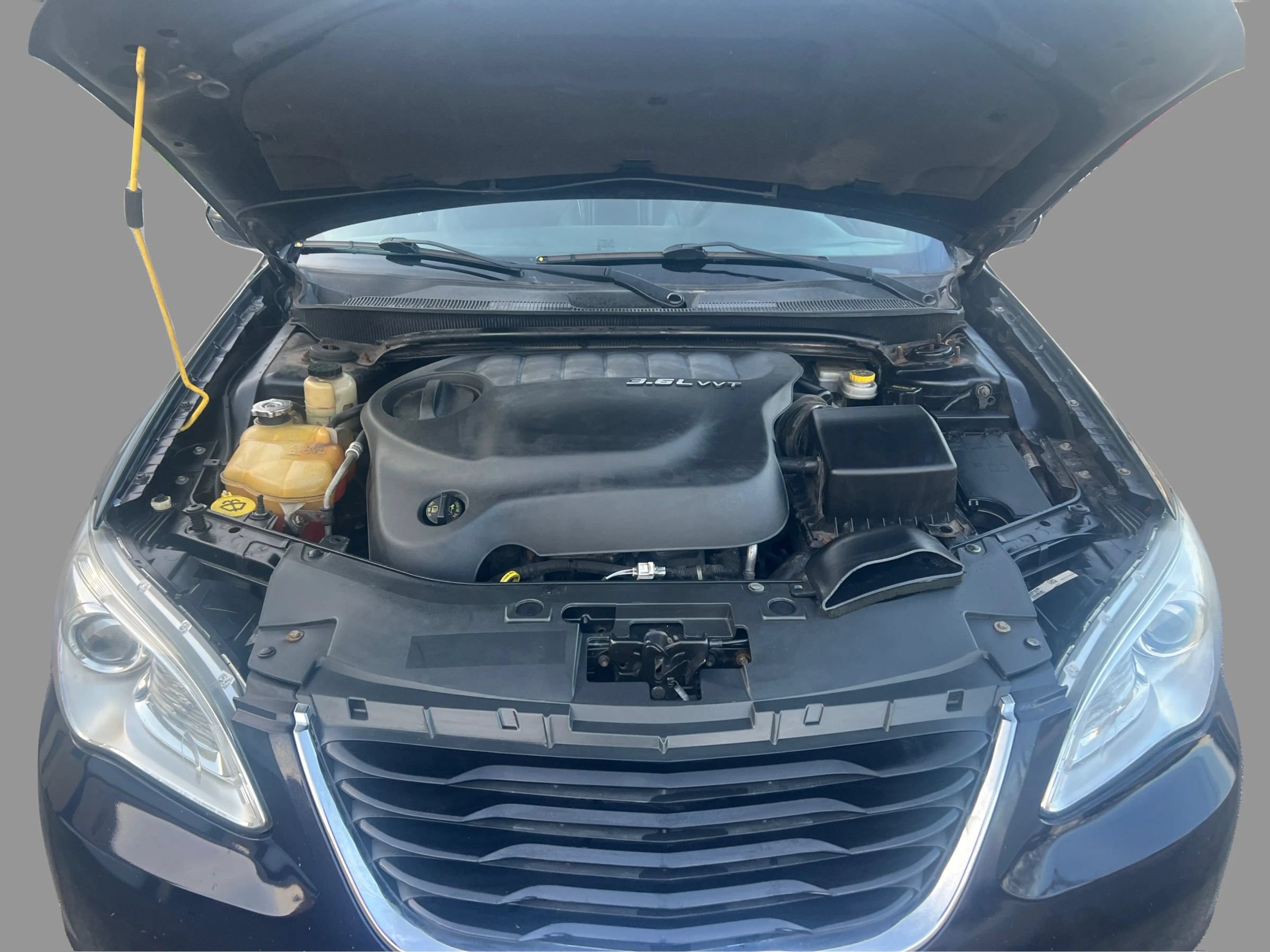 Used 2011 Chrysler 200 Limited FWD image 24