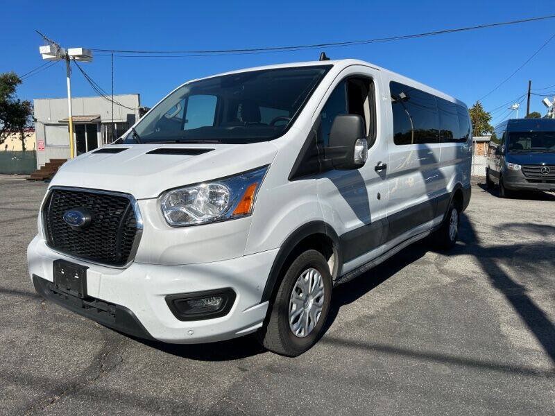 Used 2022 Ford Transit 350 XLT RWD image 3