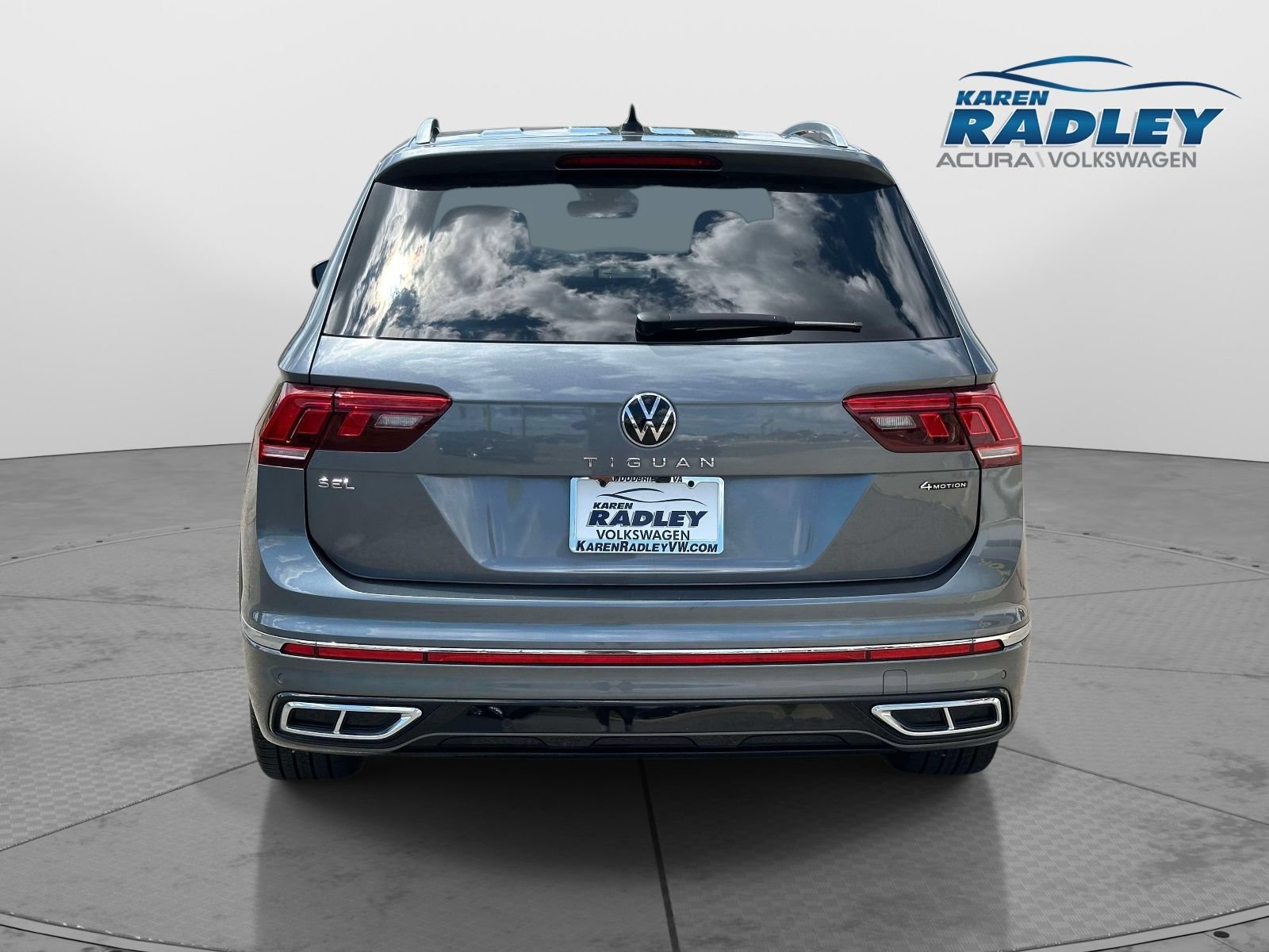 Certified 2024 Volkswagen Tiguan SEL R-Line AWD/4WD image 3