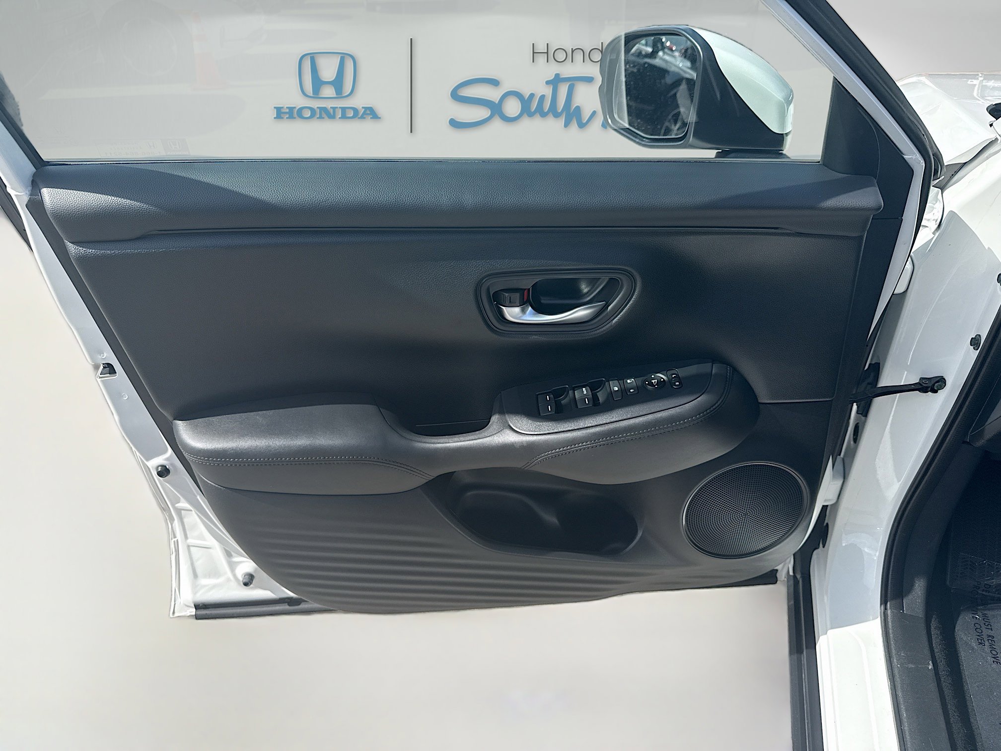 Certified 2025 Honda HR-V LX image 19