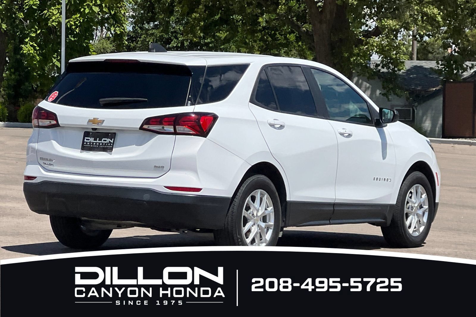 Used 2022 Chevrolet Equinox LS w/ LS Convenience Package AWD/4WD image 4