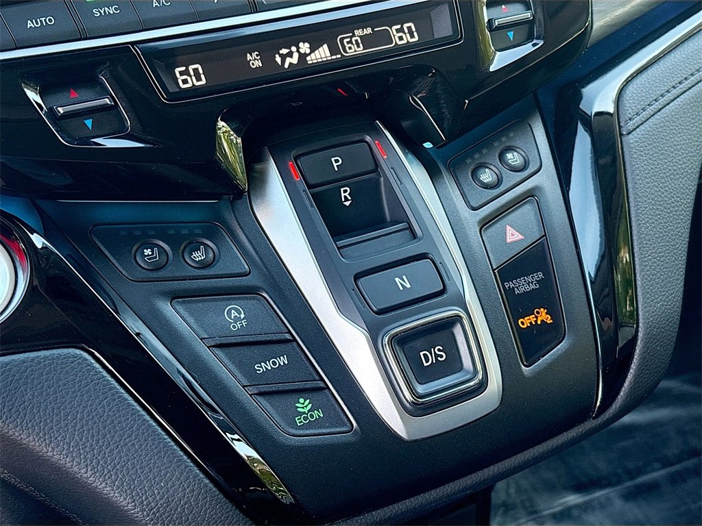 Used 2025 Honda Odyssey Elite image 17