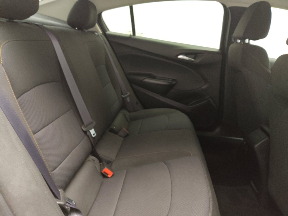 Used 2017 Chevrolet Cruze LS FWD image 19