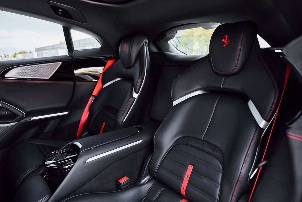 Used 2025 Ferrari Purosangue AWD/4WD image 57