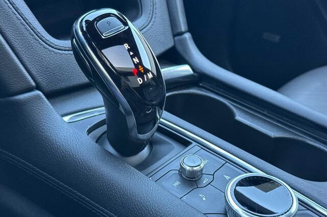 Used 2025 Cadillac XT5 Premium Luxury image 21