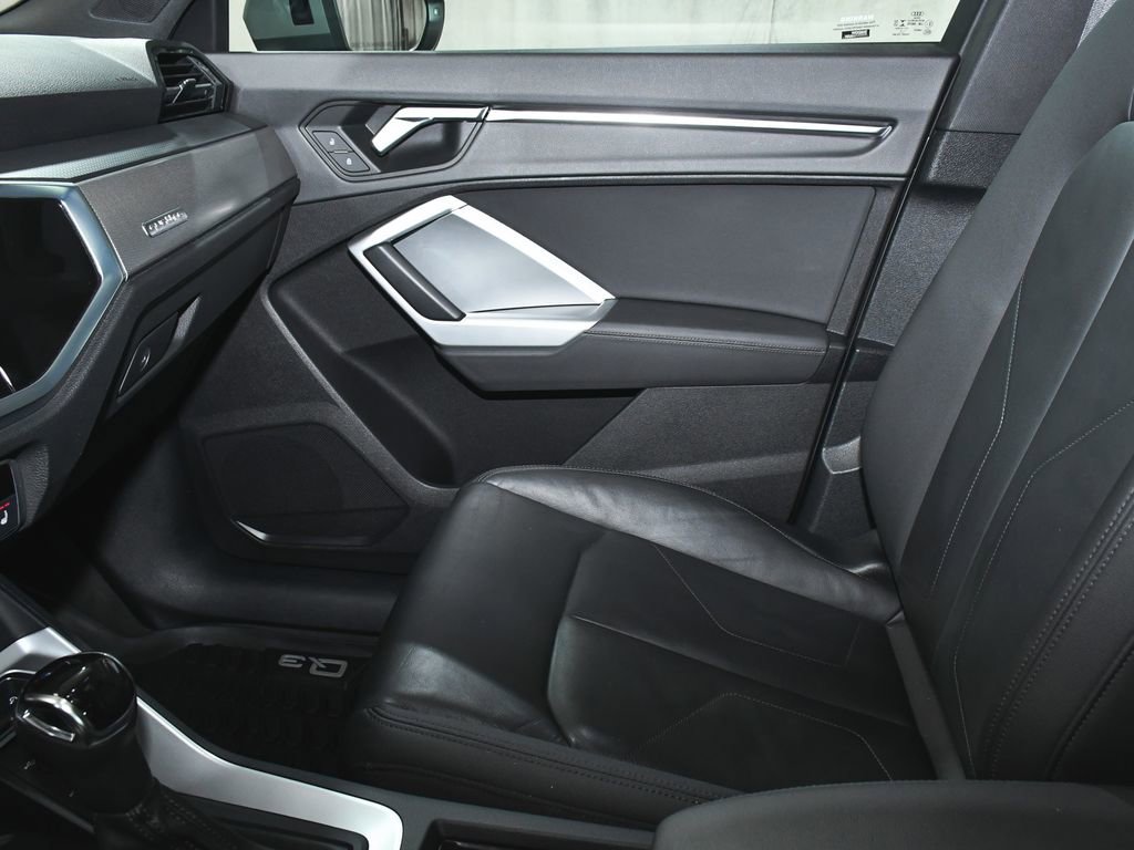 Used 2020 Audi Q3 2.0T Premium Plus w/ Premium Plus Package image 41