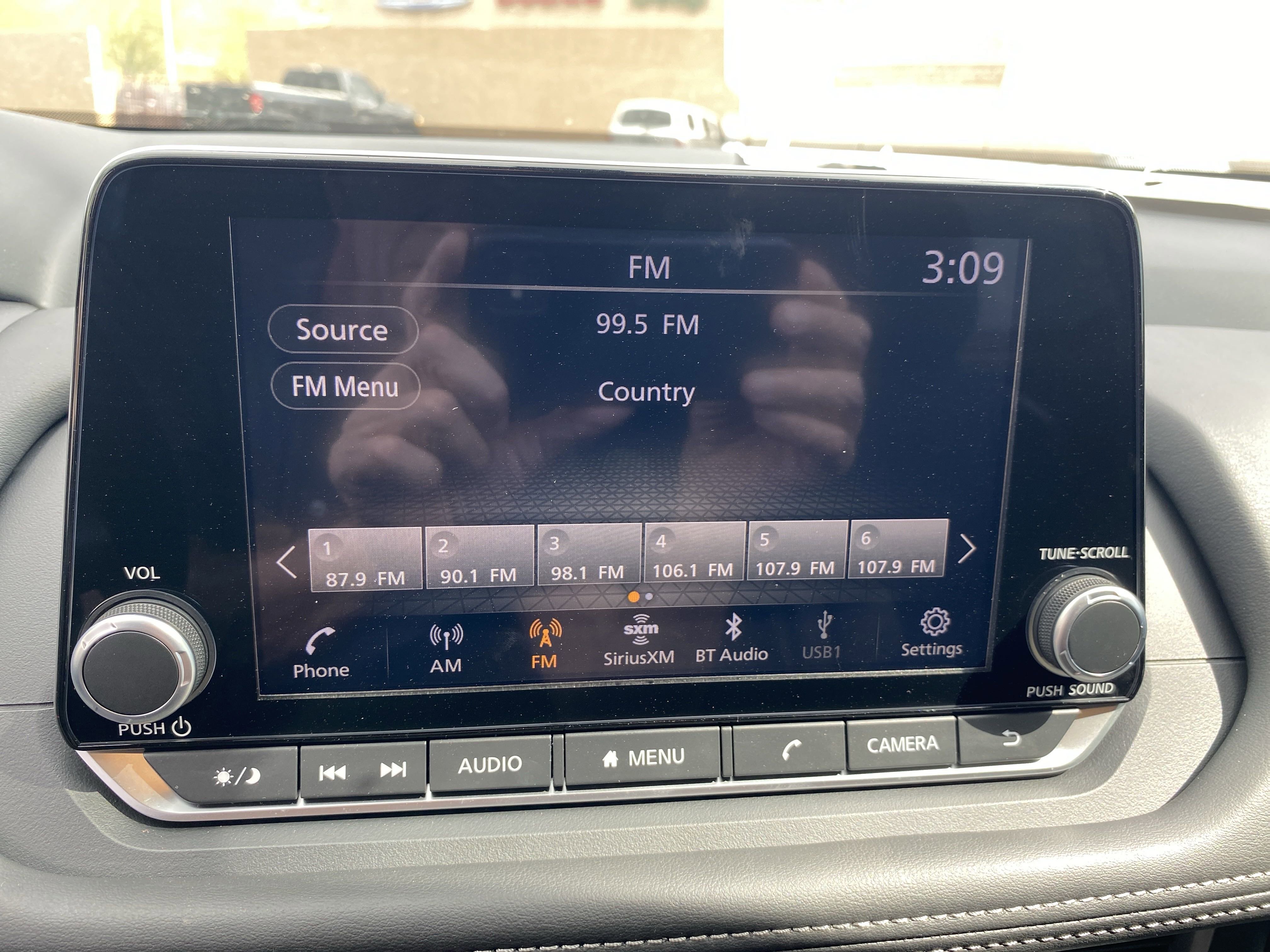 New 2025 Nissan Rogue SV w/ SV Premium Package image 14