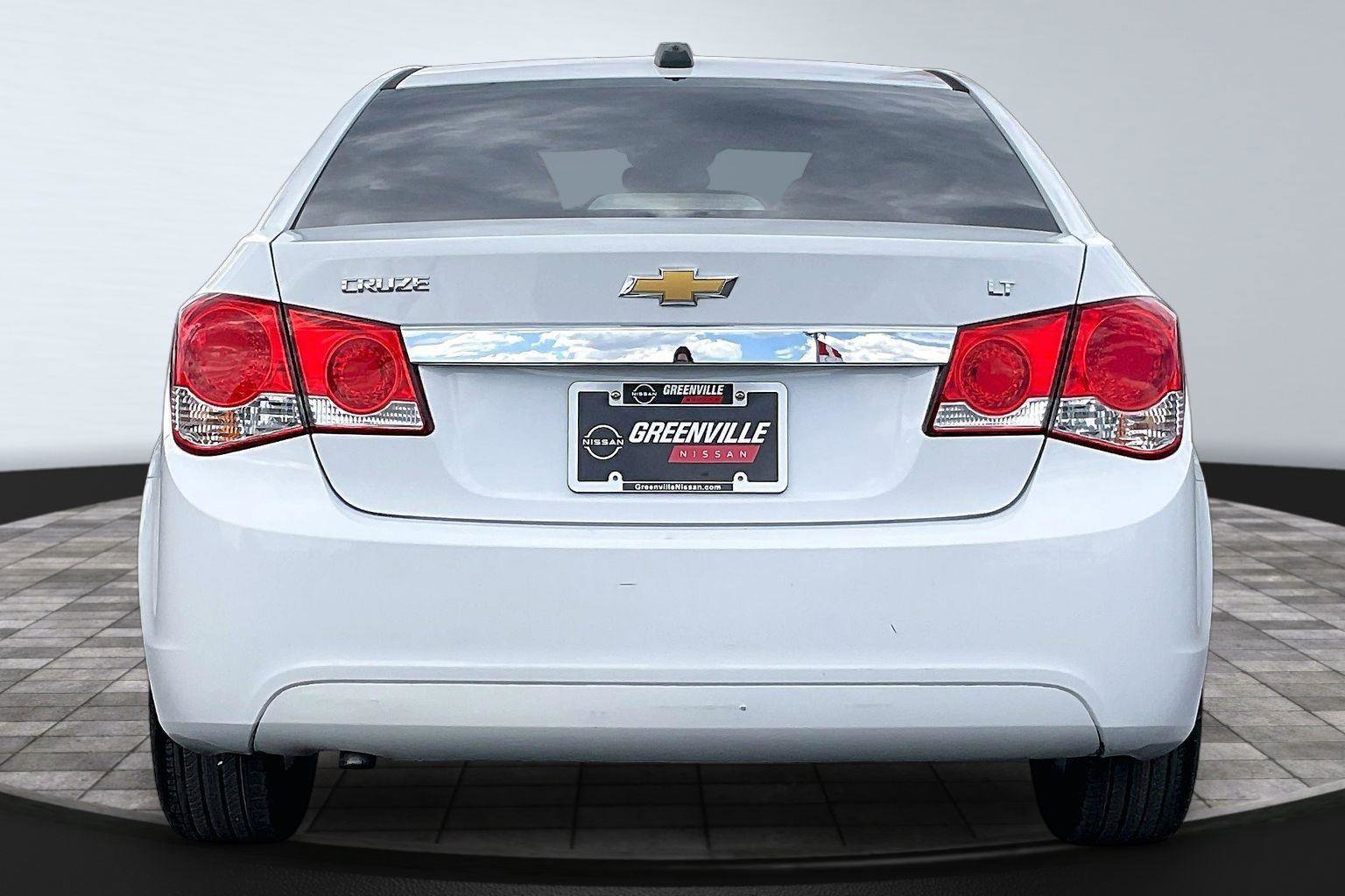 Used 2016 Chevrolet Cruze LT FWD image 6