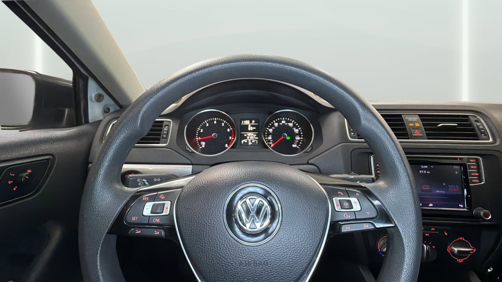 Used 2016 Volkswagen Jetta SE image 30