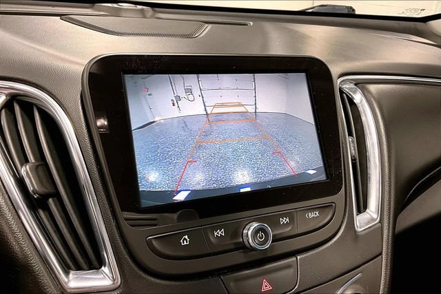 Used 2016 Chevrolet Malibu LT w/ Leather Package FWD image 14