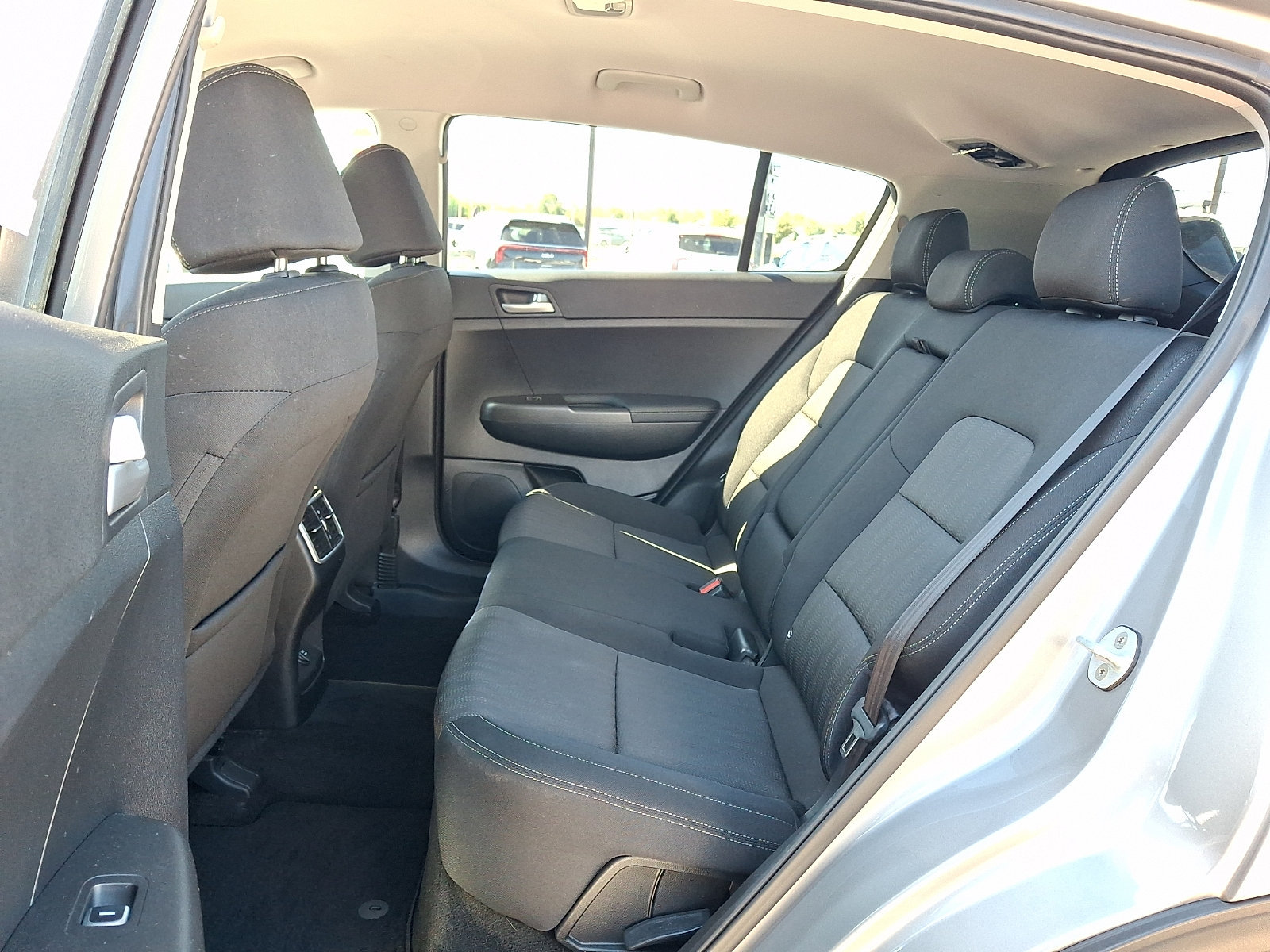 Used 2020 Kia Sportage LX AWD/4WD image 10
