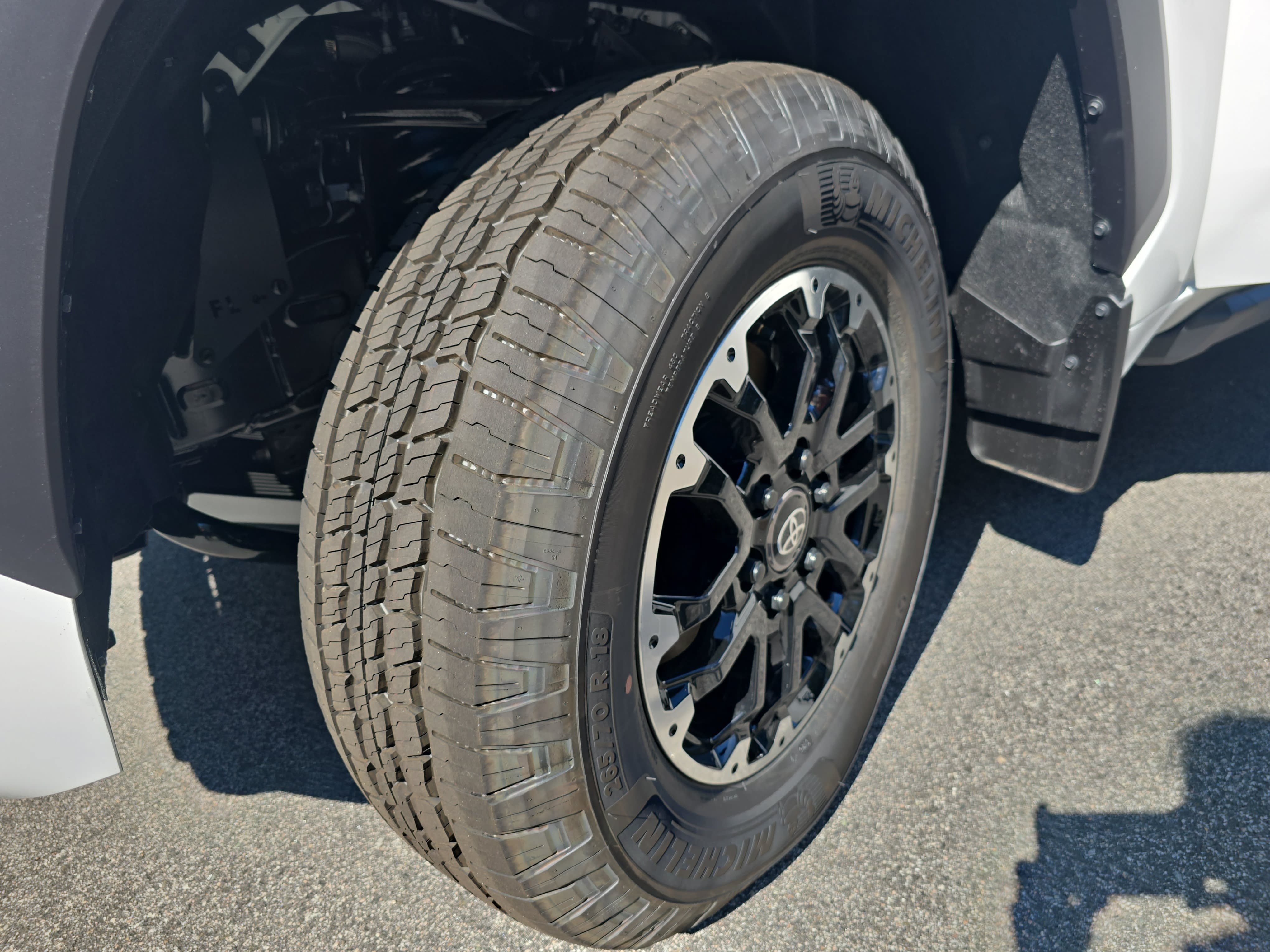 New 2026 Toyota Tundra SR5 w/ TRD Off-Road Package AWD/4WD image 31