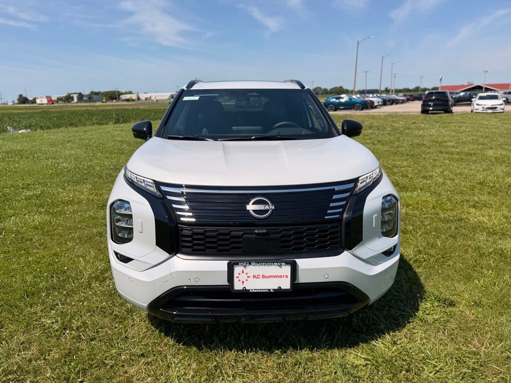 New 2026 Nissan Rogue Platinum AWD/4WD image 2