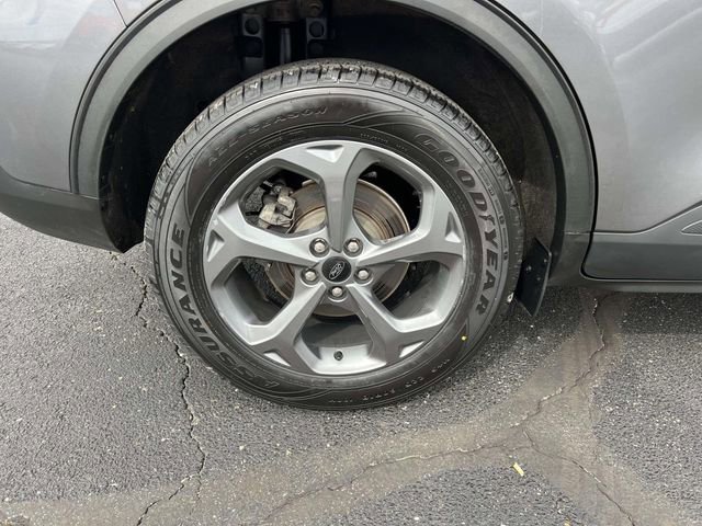 Certified 2025 Ford Escape ST-Line AWD/4WD image 11