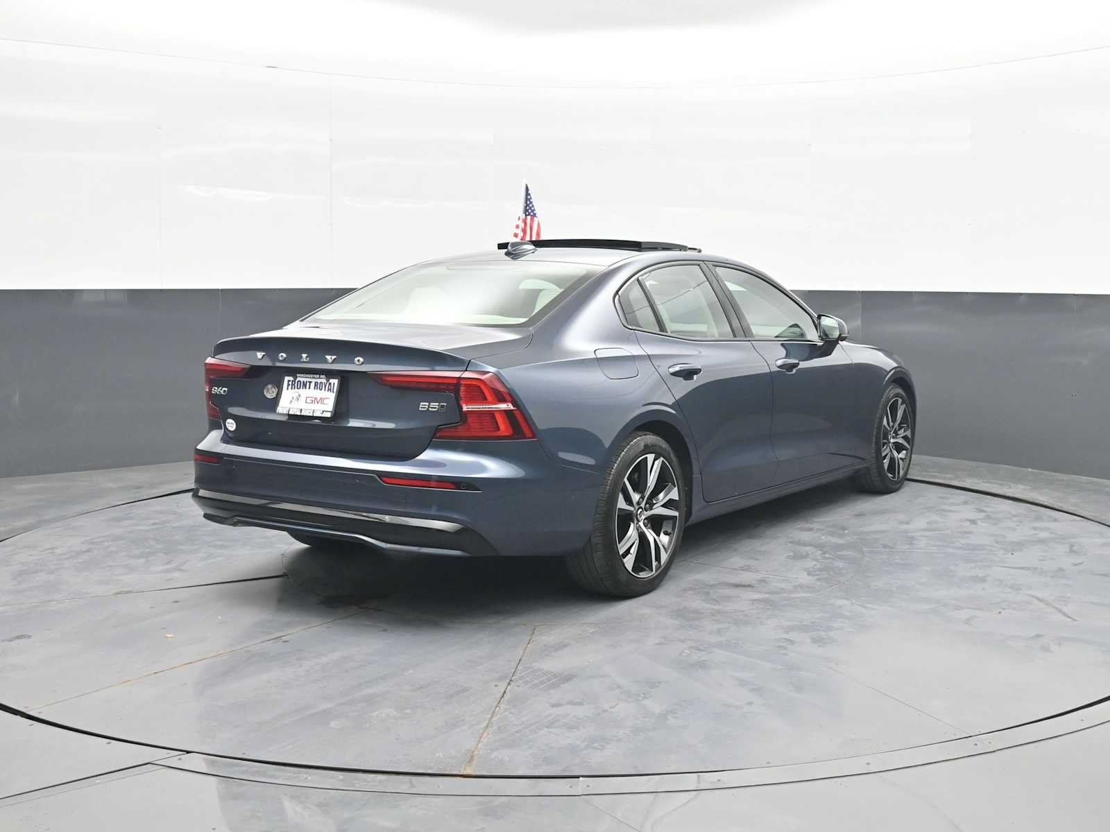 Used 2024 Volvo S60 B5 Plus AWD/4WD image 7