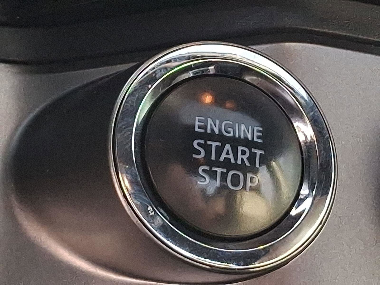 Used 2018 Toyota Tacoma Limited image 24