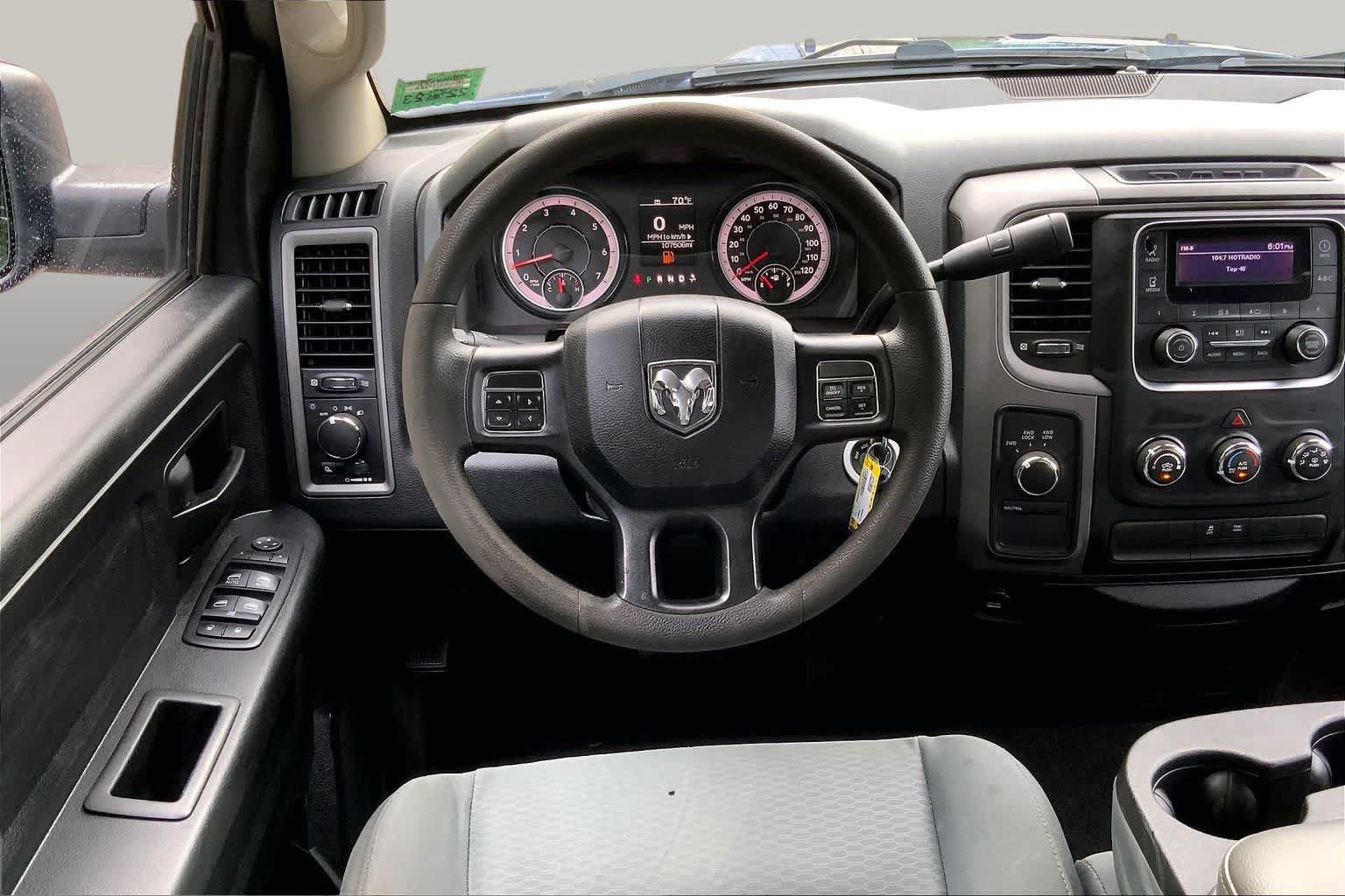 Used 2018 RAM 1500 ST w/ SXT Appearance Group AWD/4WD image 6