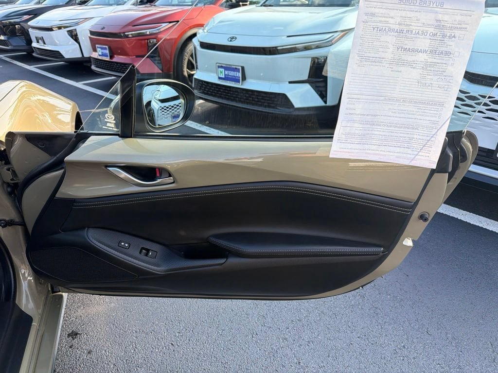 Used 2024 MAZDA MX-5 Miata RF Grand Touring RWD image 9