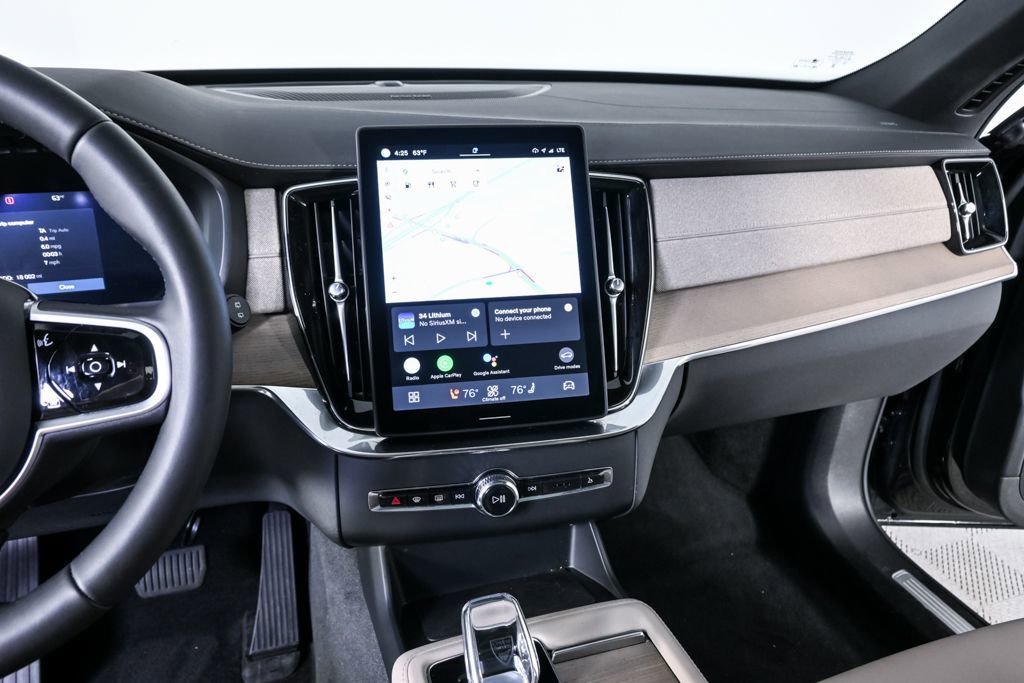 Certified 2025 Volvo XC90 B6 Plus image 15