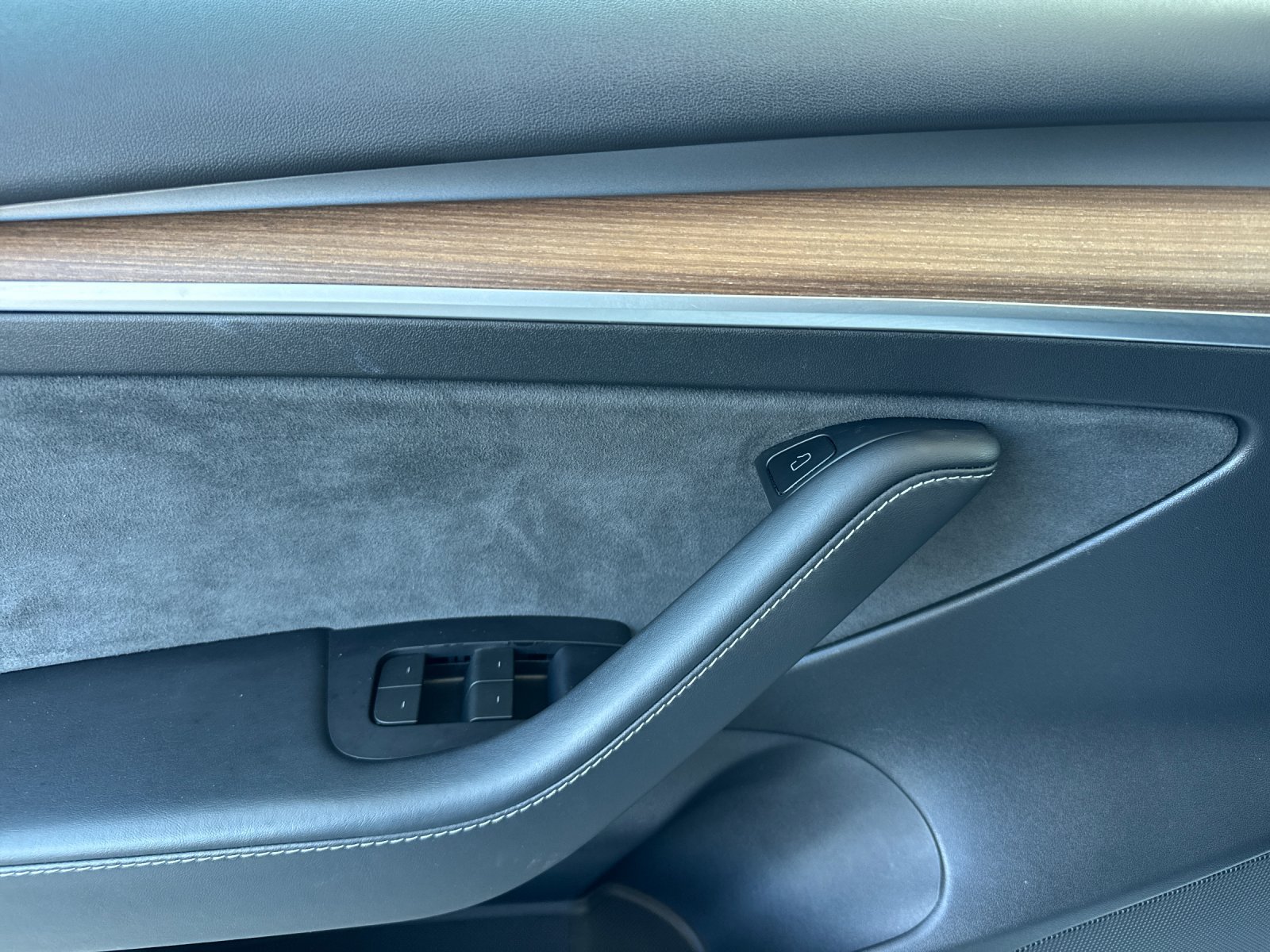 Used 2022 Tesla Model 3 Long Range AWD/4WD image 11