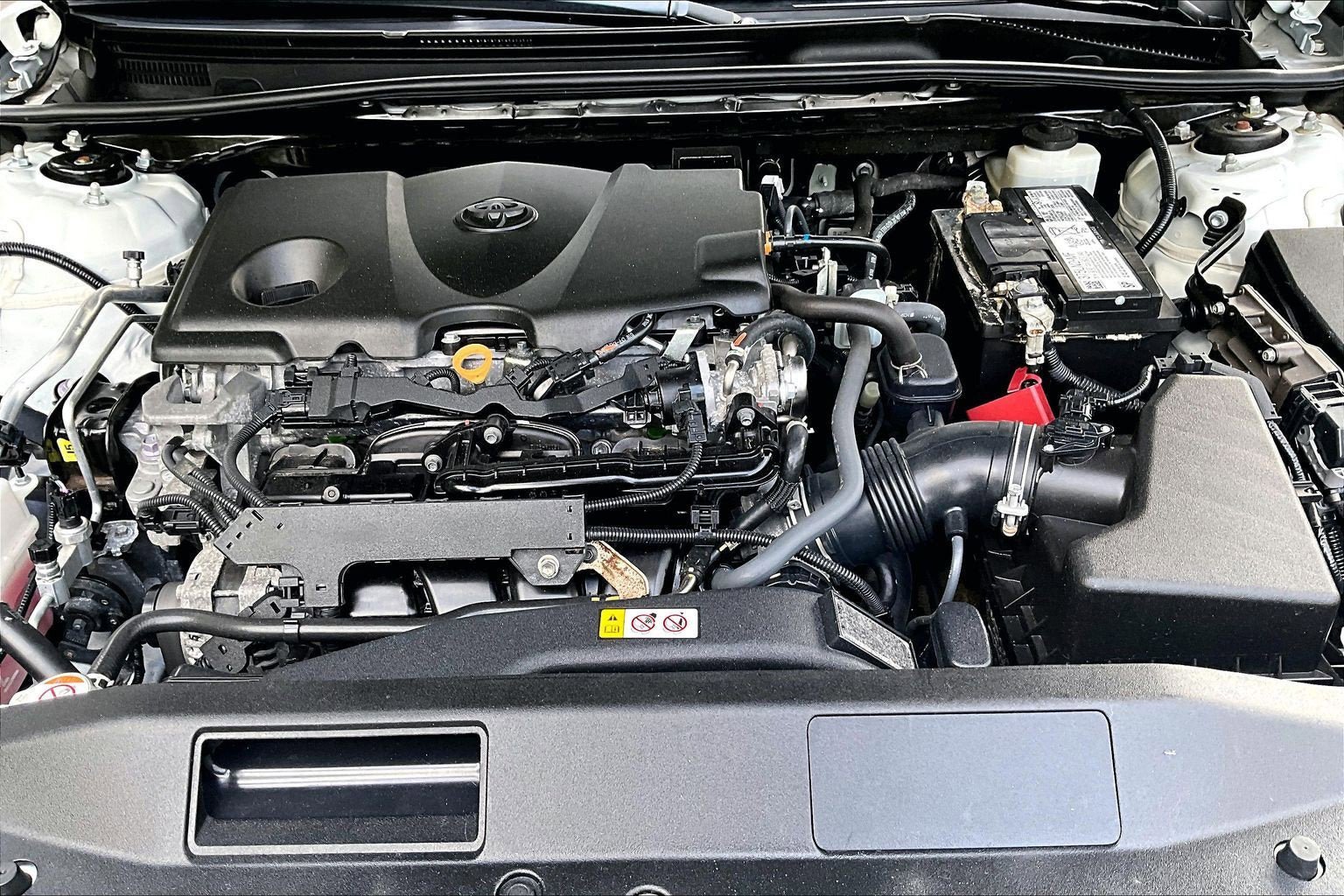 Used 2022 Toyota Camry LE AWD/4WD image 10