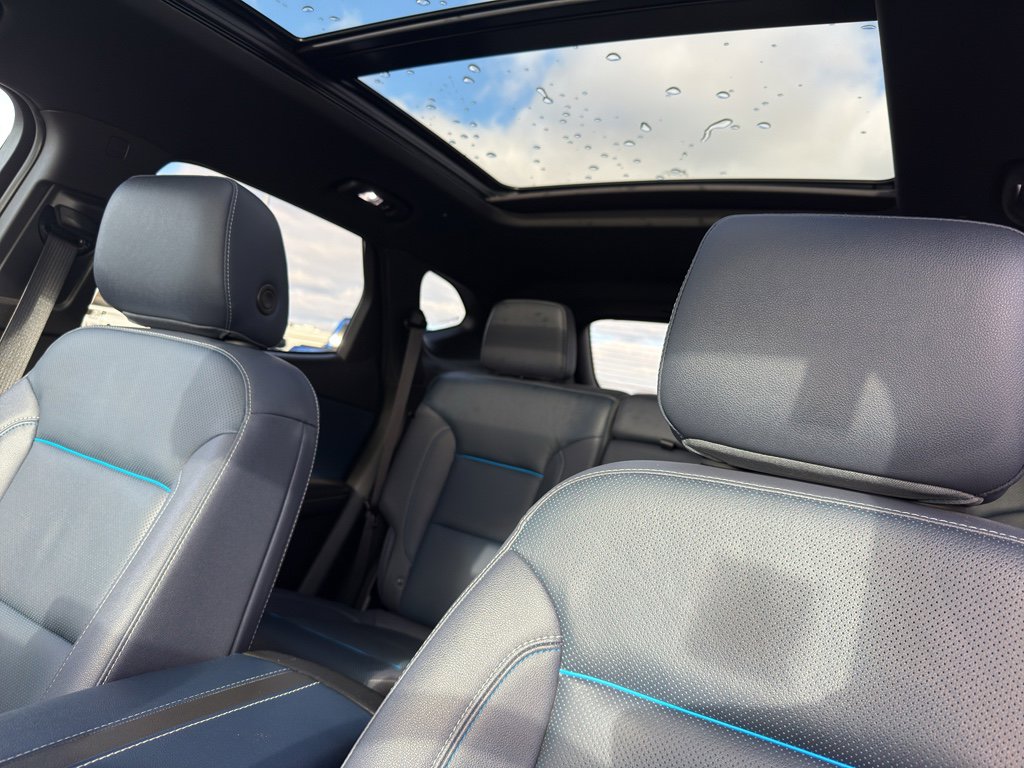 Used 2023 Chevrolet Blazer RS w/ Driver Confidence II Package image 28