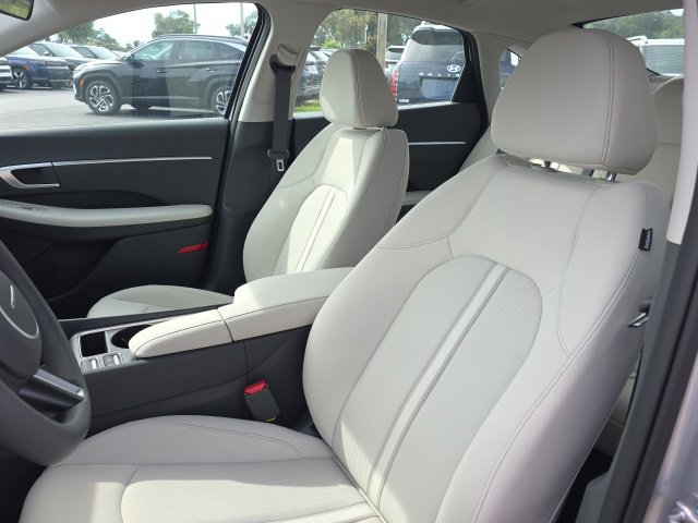 New 2026 Hyundai Sonata Blue FWD image 5