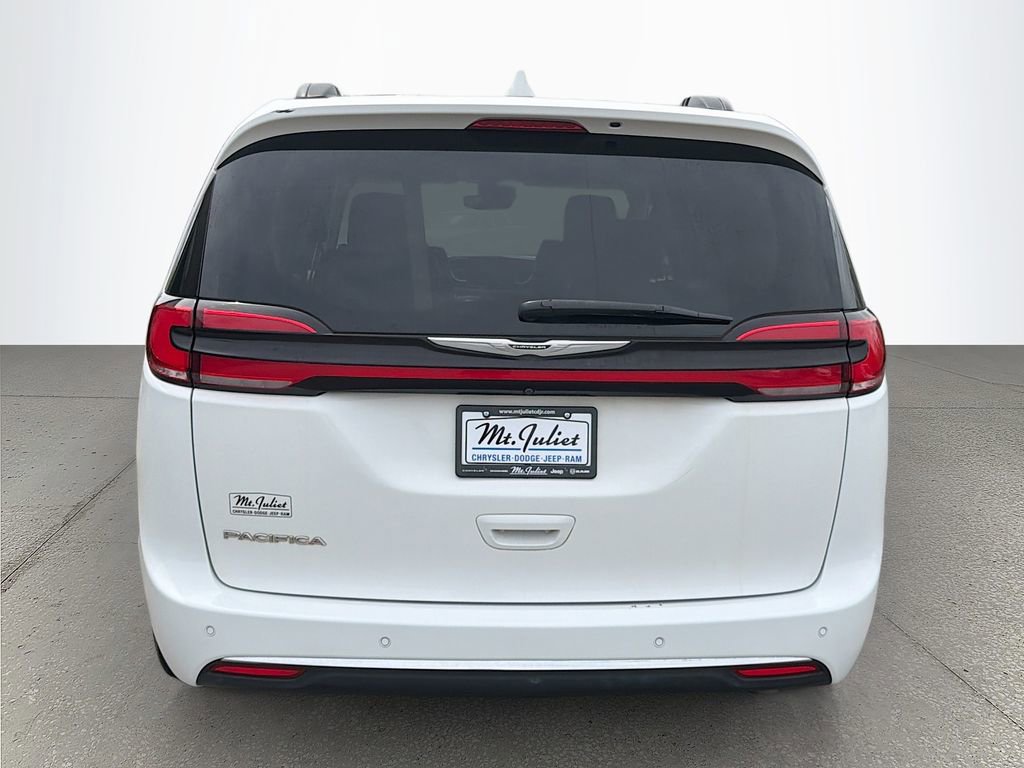 Used 2022 Chrysler Pacifica Touring-L image 5