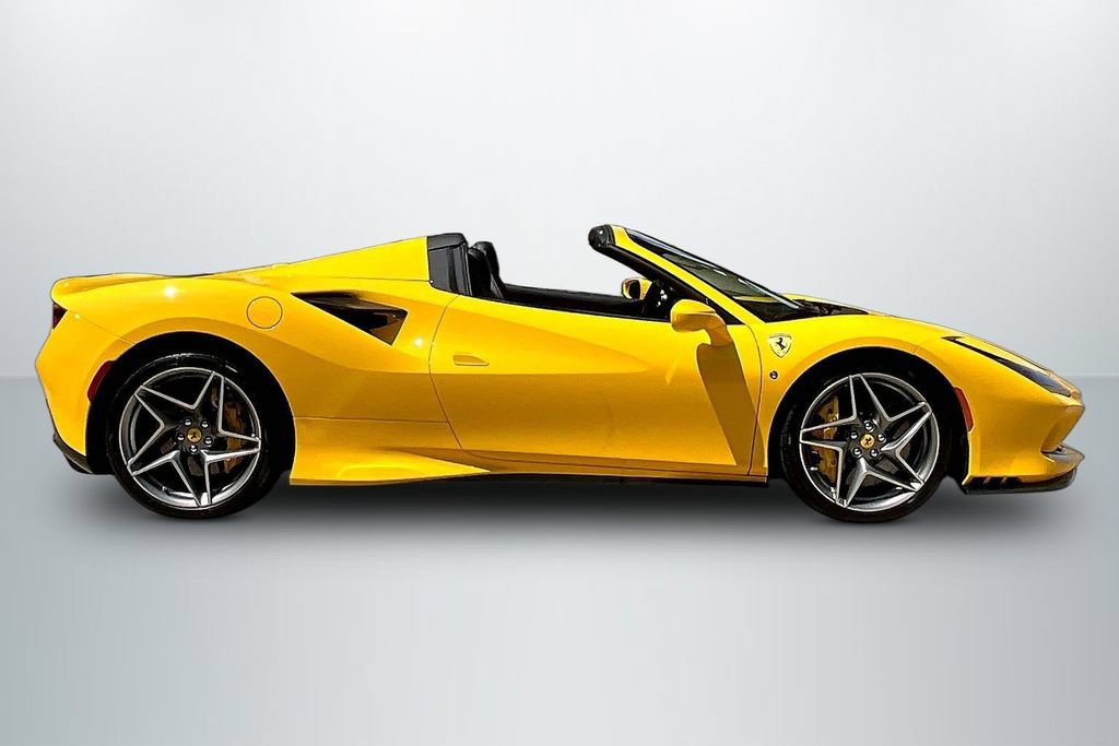 Used 2022 Ferrari F8 Tributo RWD image 4