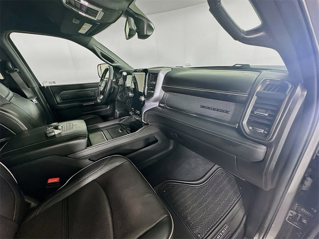 Used 2020 RAM 3500 Limited image 31