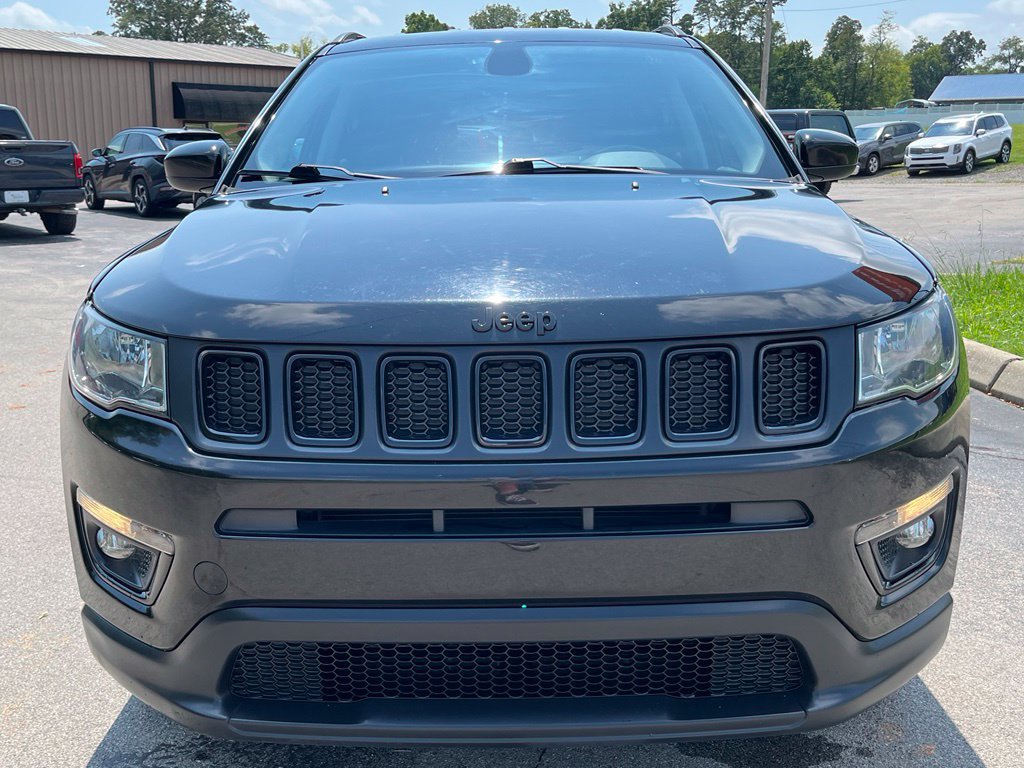 Used 2021 Jeep Compass Latitude FWD image 3